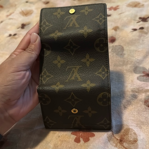 Louis Vuitton Micro Wallet - Picture 14 of 15